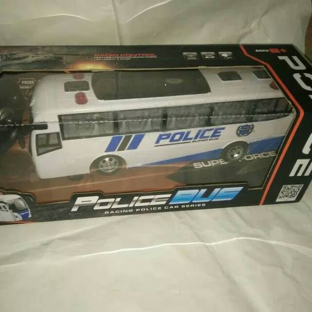 Mainan mobil remot bus polisi