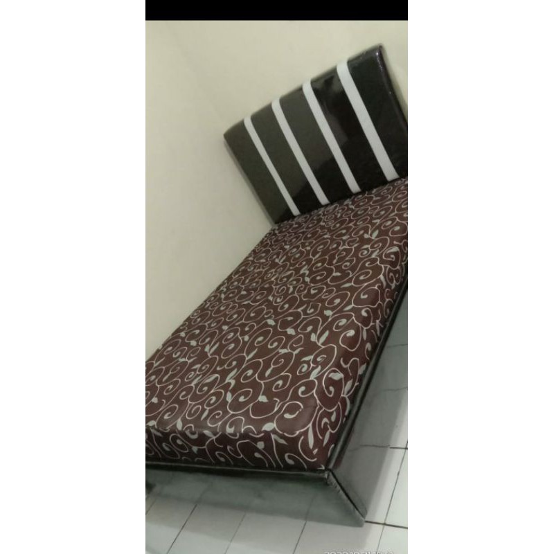 Divan untuk kasur busa