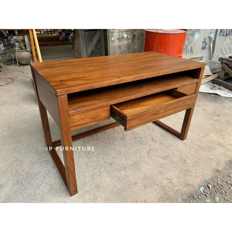 Meja kerja minimalis jati