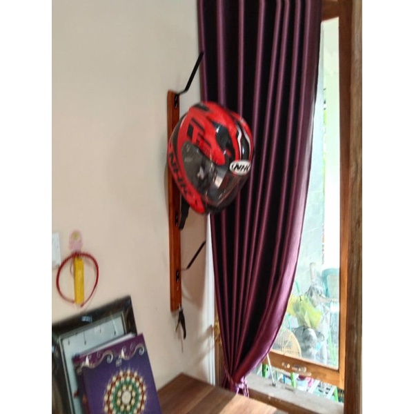 Gantungan Helm dinding Rak Helm susun 4