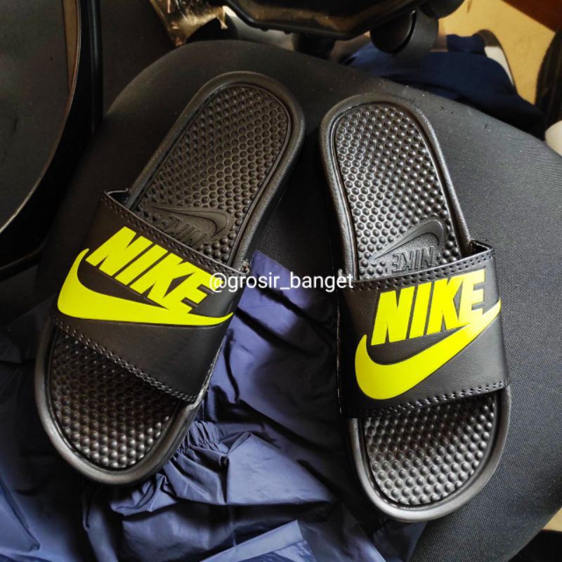 Sendal Nike Flip-Flop Benassi Swoosh Grade ori, Sandal pria Slop nike benassi Slides, Sandal Nike