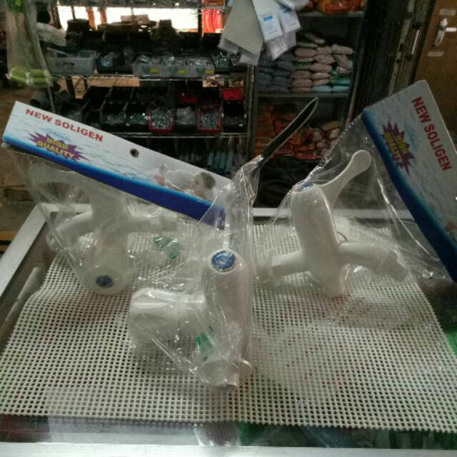 Kran cabang plastik / kran cabang merek soligen