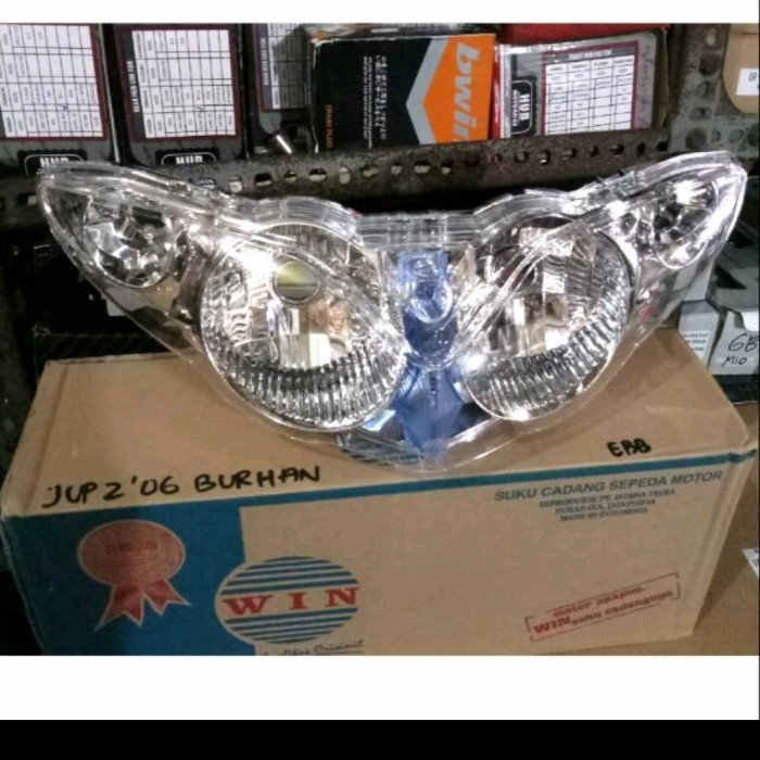 REFLEKTOR LAMPU DEPAN JUPITER Z / 2006 ( Merk. WIN )