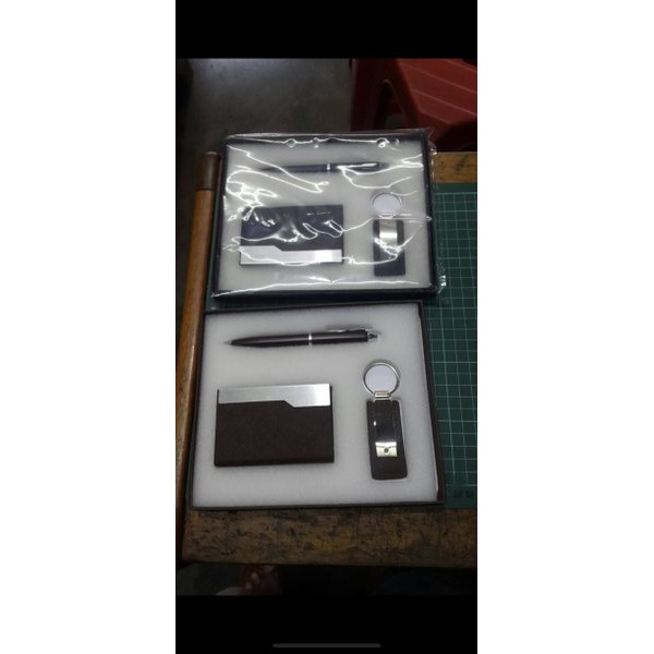 

Free Ongkir Bolpen set Diskon