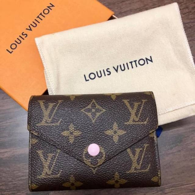 LV Victorine wallet monogram
