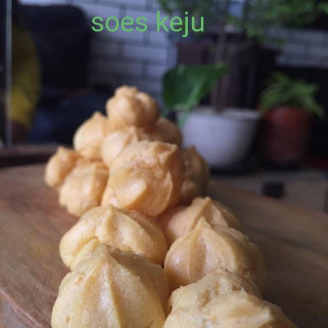 

Kue soes keju/coklat