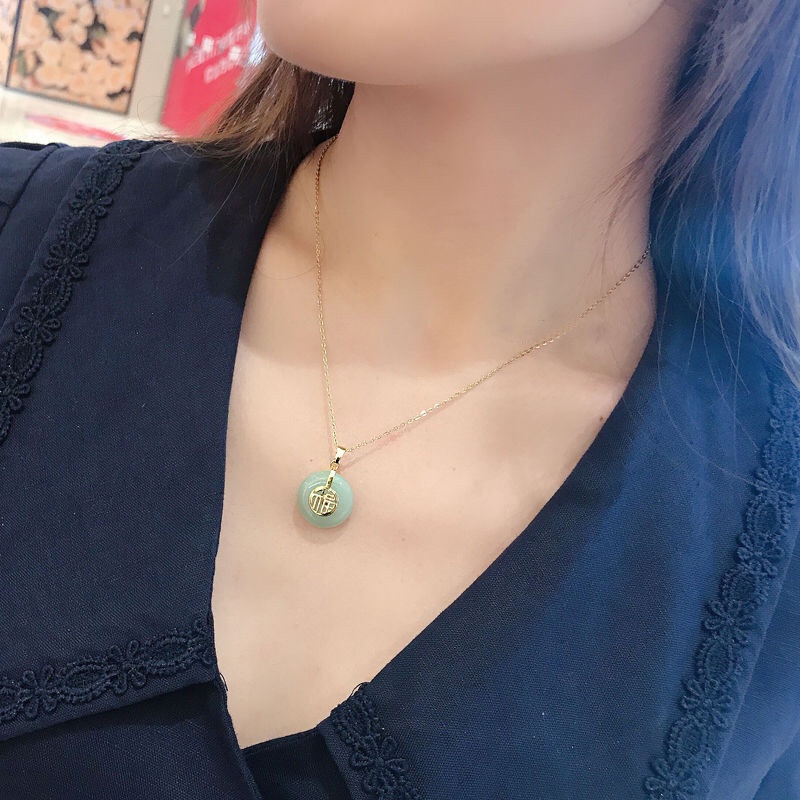 Kalung Rantai Klavikula Hias Liontin Giok Imitasi