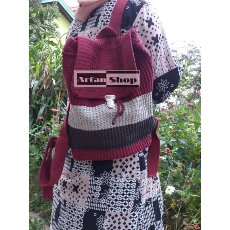 Tas Rajut Gendong Wanita Strip Ransel knit Milenial Besar Ukuran 30x35 cm