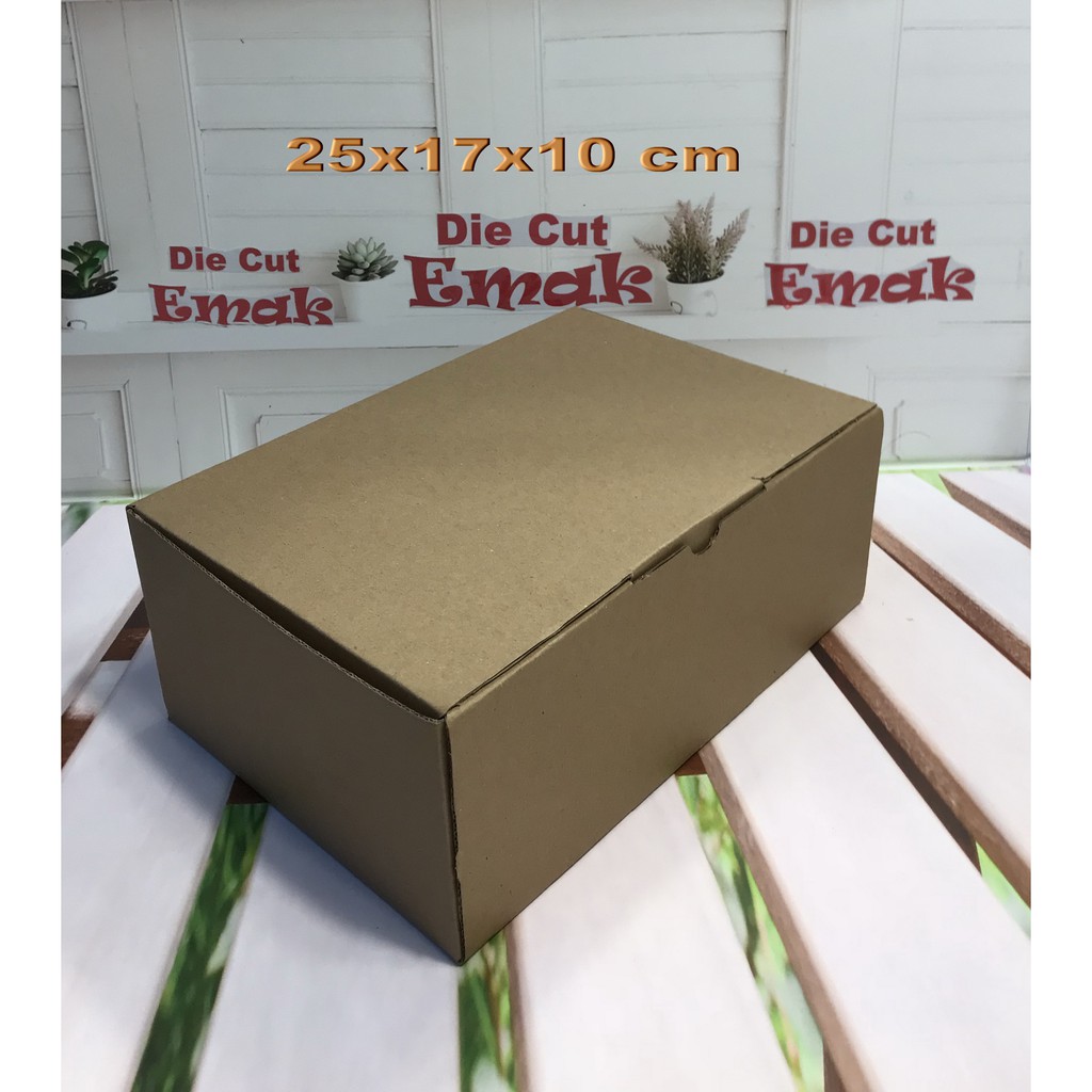 

kardus uk. 25x17x10 cm kotak box karton Die Cut