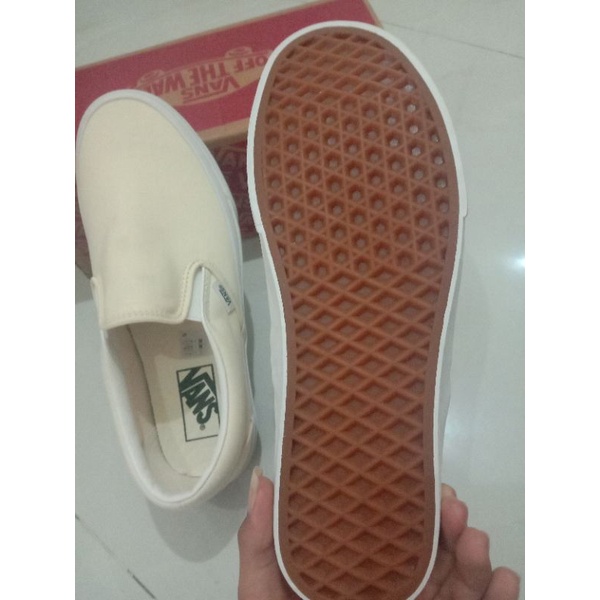 vans slip on cream white