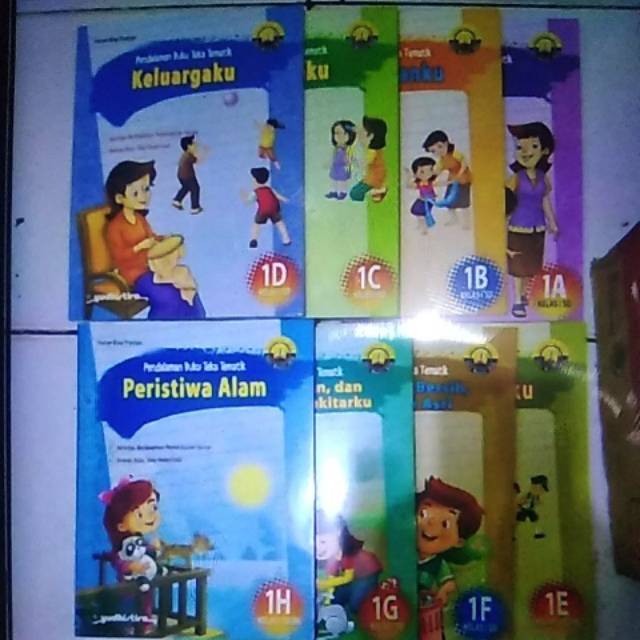 Buku pendalaman teks tematik SD kls 1