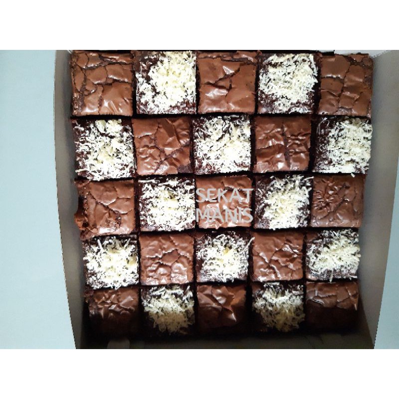 

BROWNIES SEKAT PREMIUM CATUR