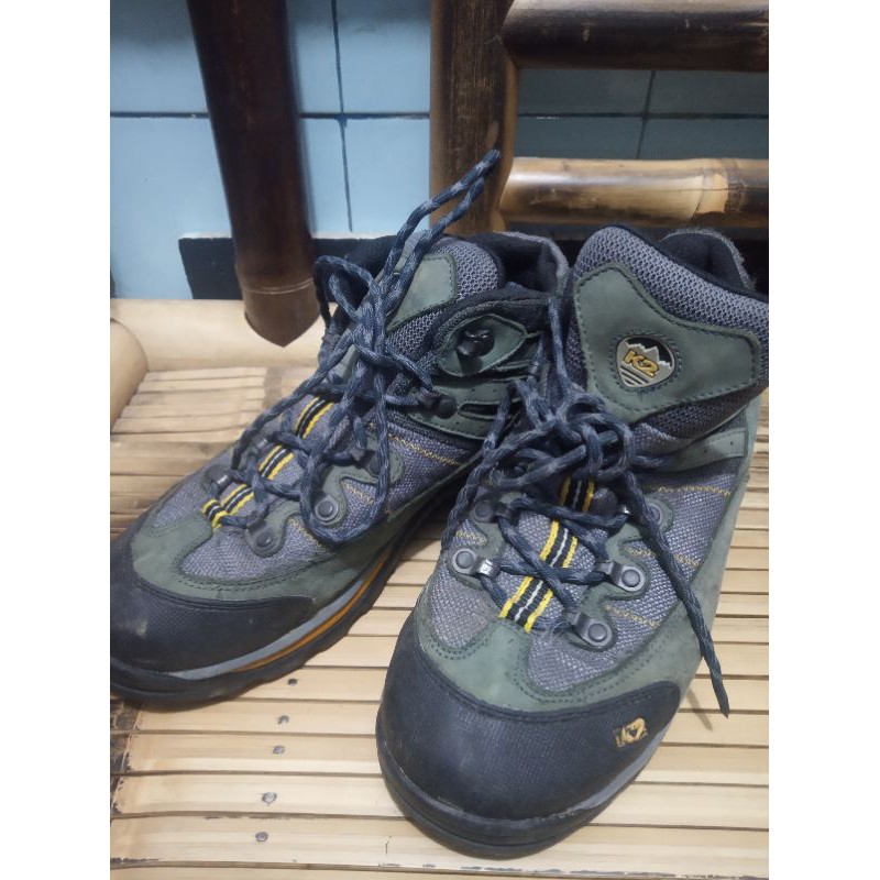sepatu k2