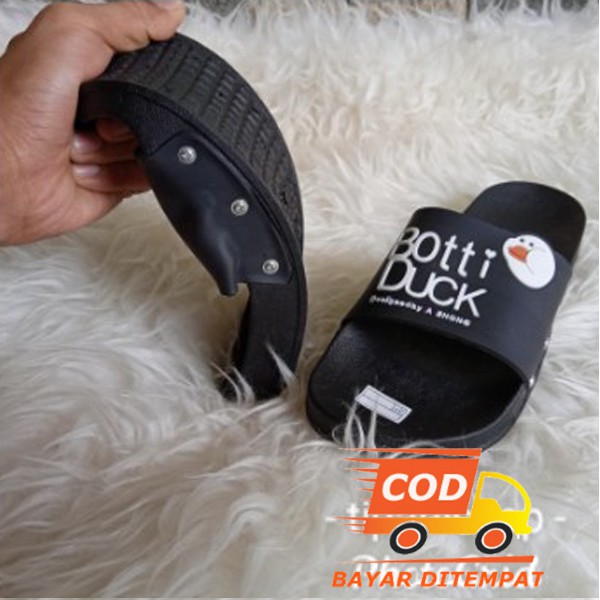 Sandal selop wanita karet Karakter Timbul Botti Duck