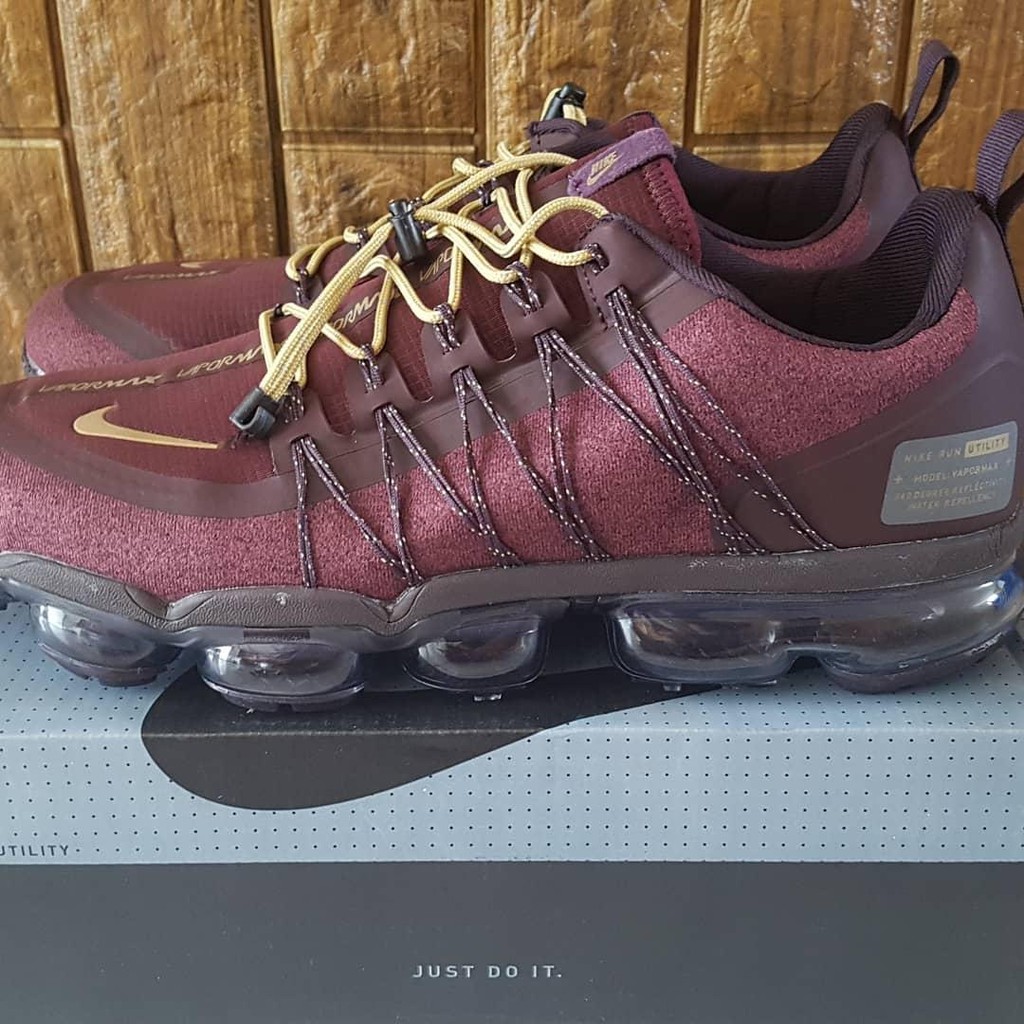 nike vapormax utility burgundy