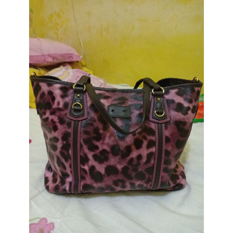 Tas sisley