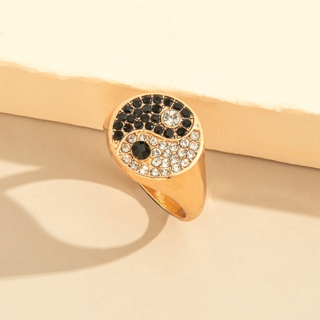 Eropa dan Amerika pribadi retro Yin dan Yang gosip penuh diamond cincin Wanita niche gaya