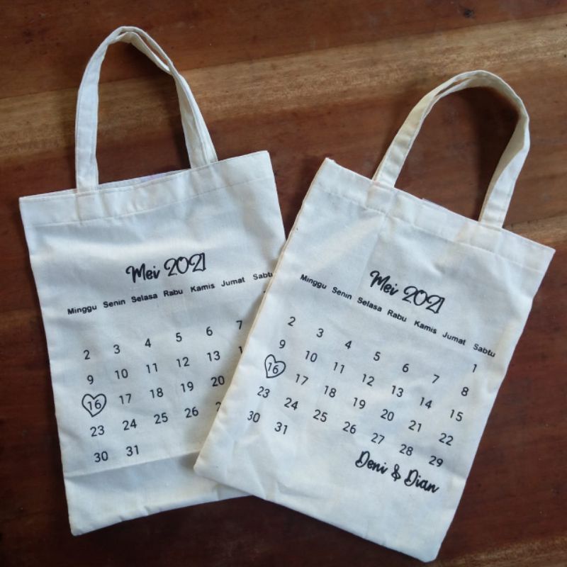 Totebag  Blacu 22x30 Free desain-souvenir murah- Souvernir nikah-souvenir promosi-Souvenir toko-