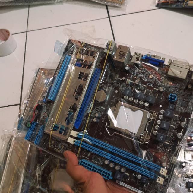 Mobo asus H-61 socket 1155