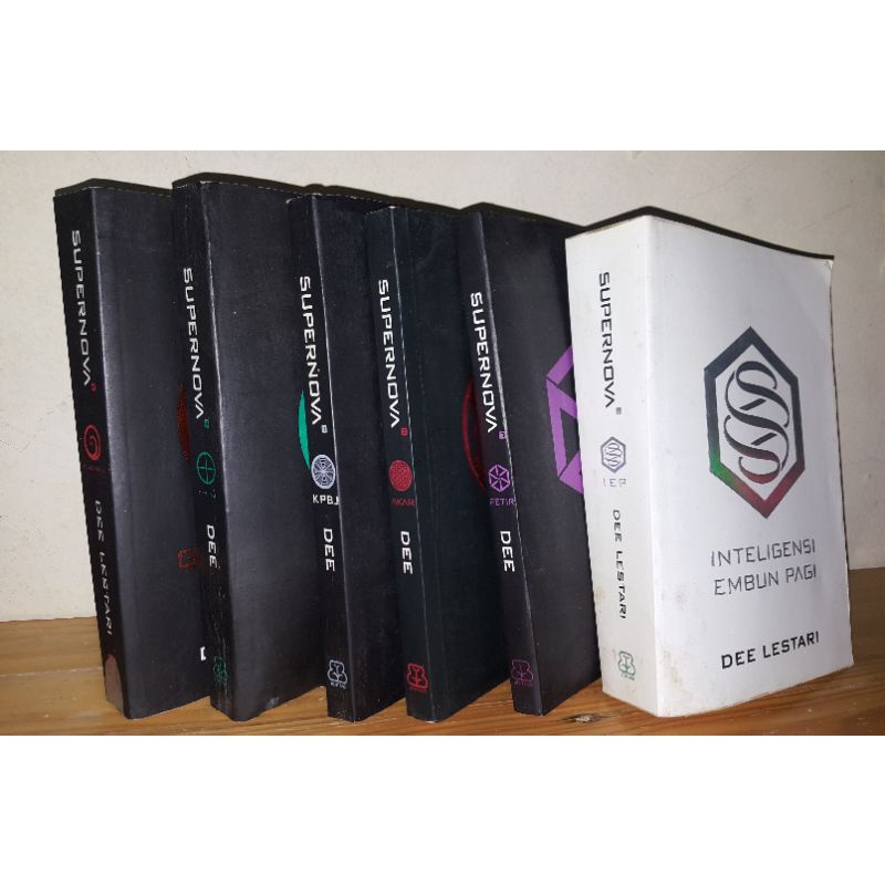 NOVEL DEE LESTARI SUPERNOVA KOMPLIT 1 SET