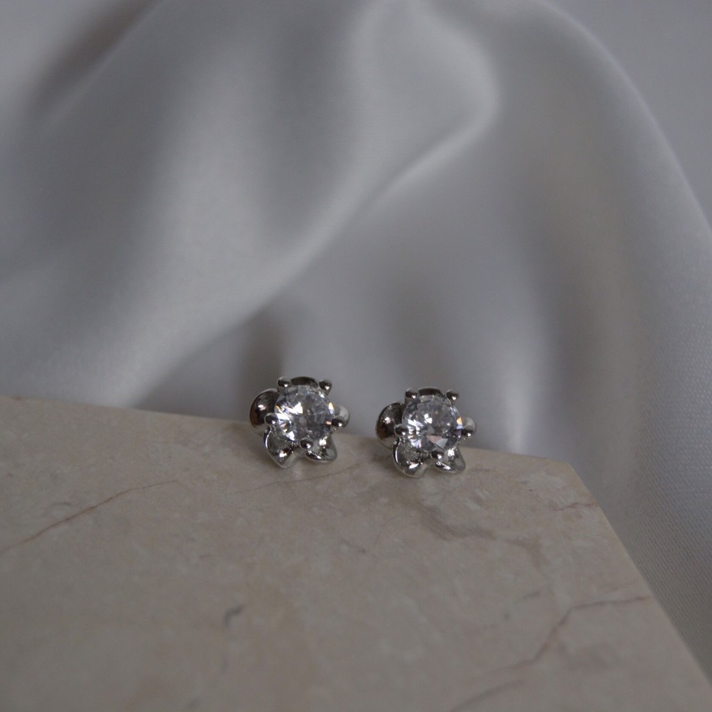 Flower Stud Earrings / Anting Titanium / Anting Wanita / Anting Anti Karat