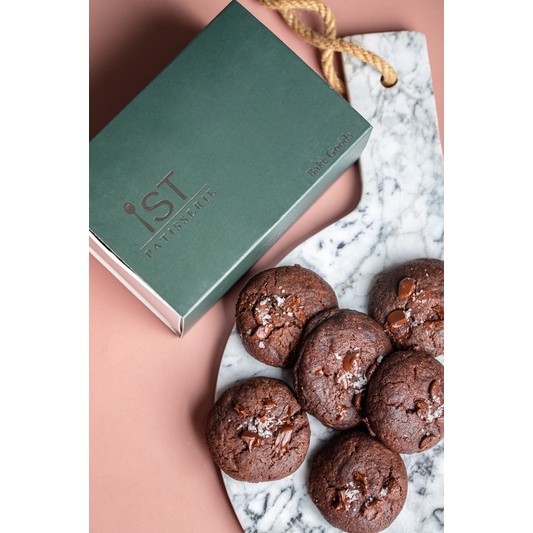 

Triple chocolate cookies