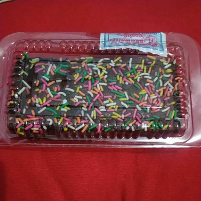 

Brownis kiki asli cianjur , lezat pisan , simple , harga mirah