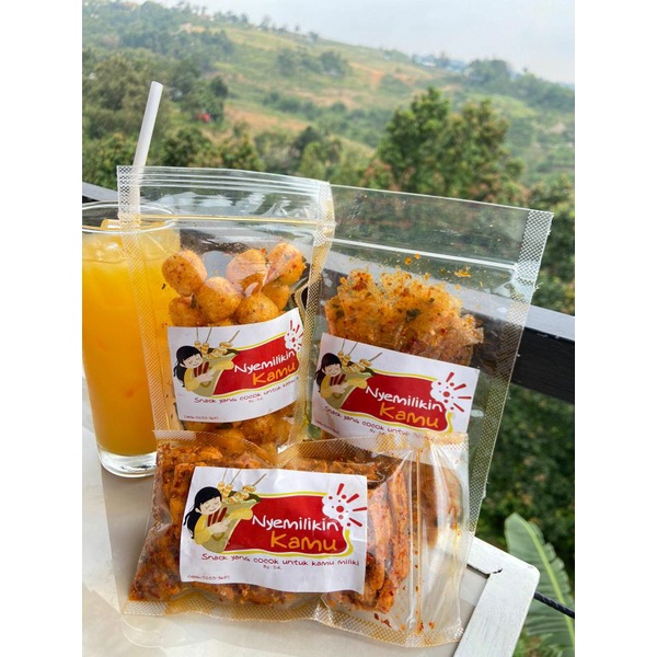 

keripik kaca pedas 125 gr - nyemilikin kamu