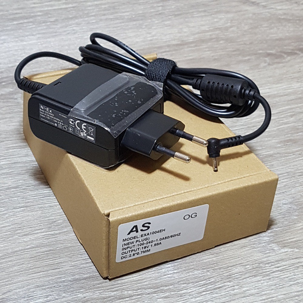 Original Ac Adaptor Asus 19v 1.58a Ad82000 30w/ 2.5*0.7mm Asus Eee Pc