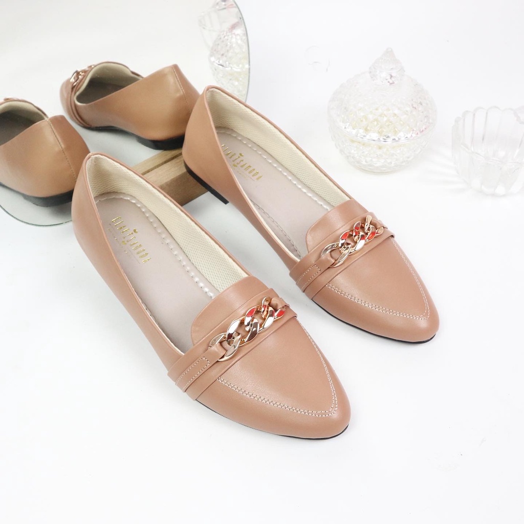 GLARISAMODA Marcy Flatshoes Rantai Gold normal to bigsize jumbo sepatu wanita