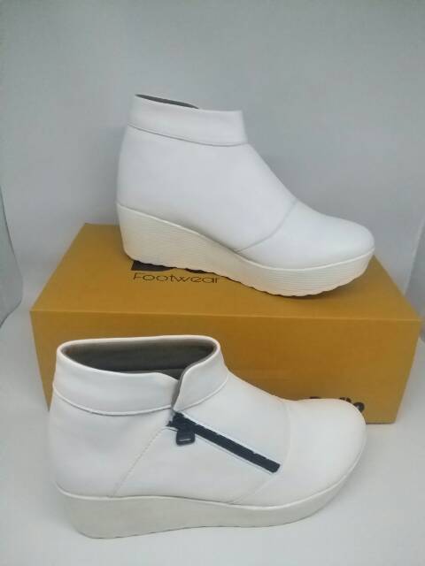 Sepatu Boots Wedges Wanita Sakuragi Etnikshoes