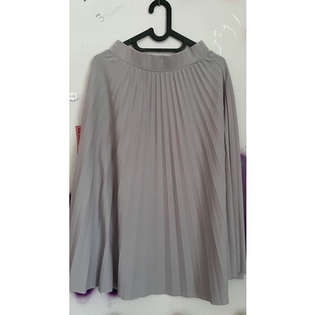 rok plisket second warna abu muda