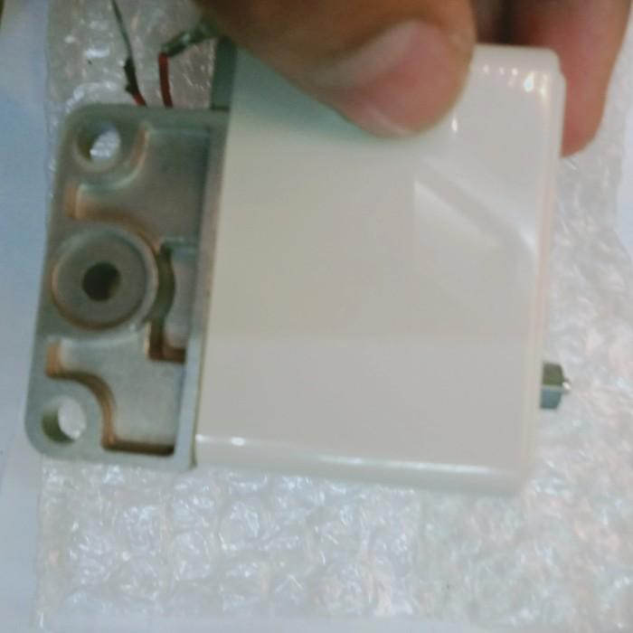 PRESSURE SWITCH SMC IS3000-02L2/PRESSURE SWITCH IS3000-02L2 SMC 220VAC Mantap