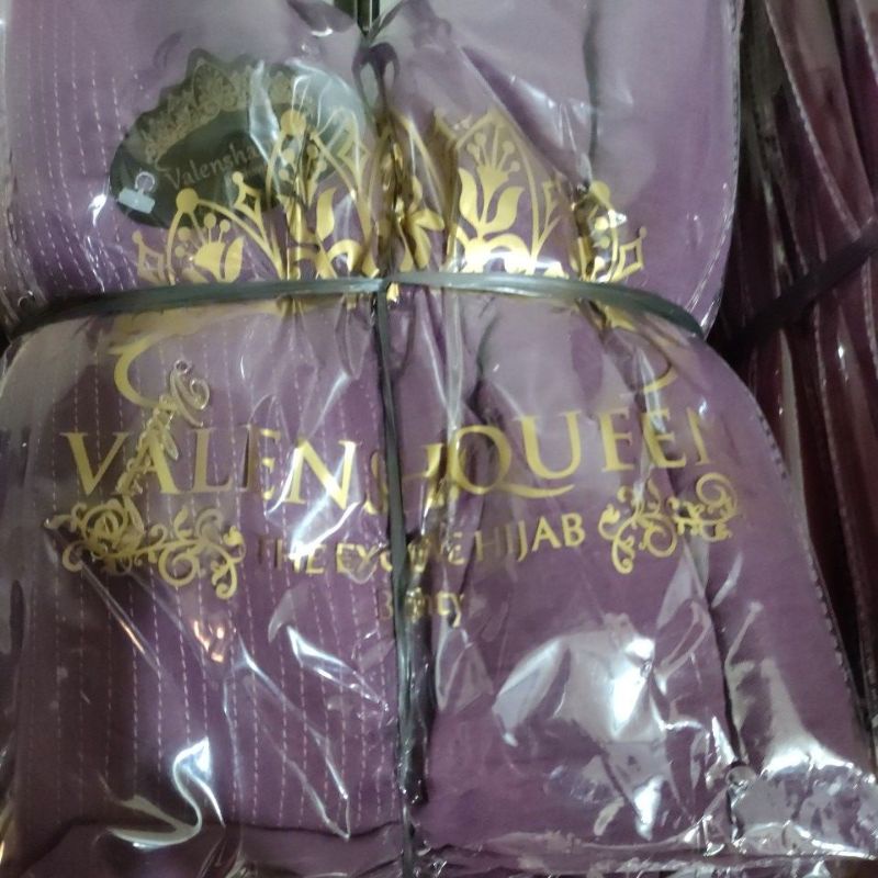 KHIMAR CRINKLE TANPA TALI ORIGINAL VALENSHAQUEEN HIJAB BAHAN RAYON CRINKLE AIRFLOW PREMIUM/KERUDUNG TERBARU DAN TERMURAH ORI VALENSHAQUEEN JILBAB TERLARIS IKKA MEMEI-Purple