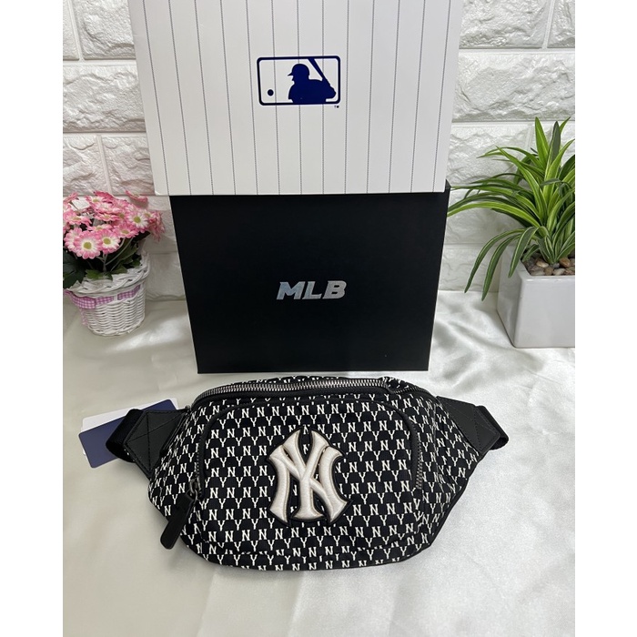 Tas Waistbag Pria MLB NY Yankees Monogram - Black