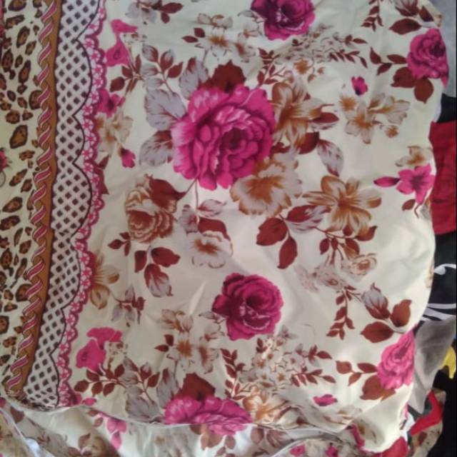 Sarung bantal ayunan