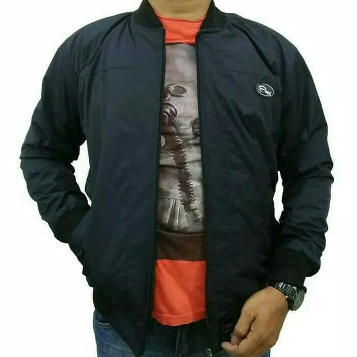 Jaket pria parasut warna hijau army