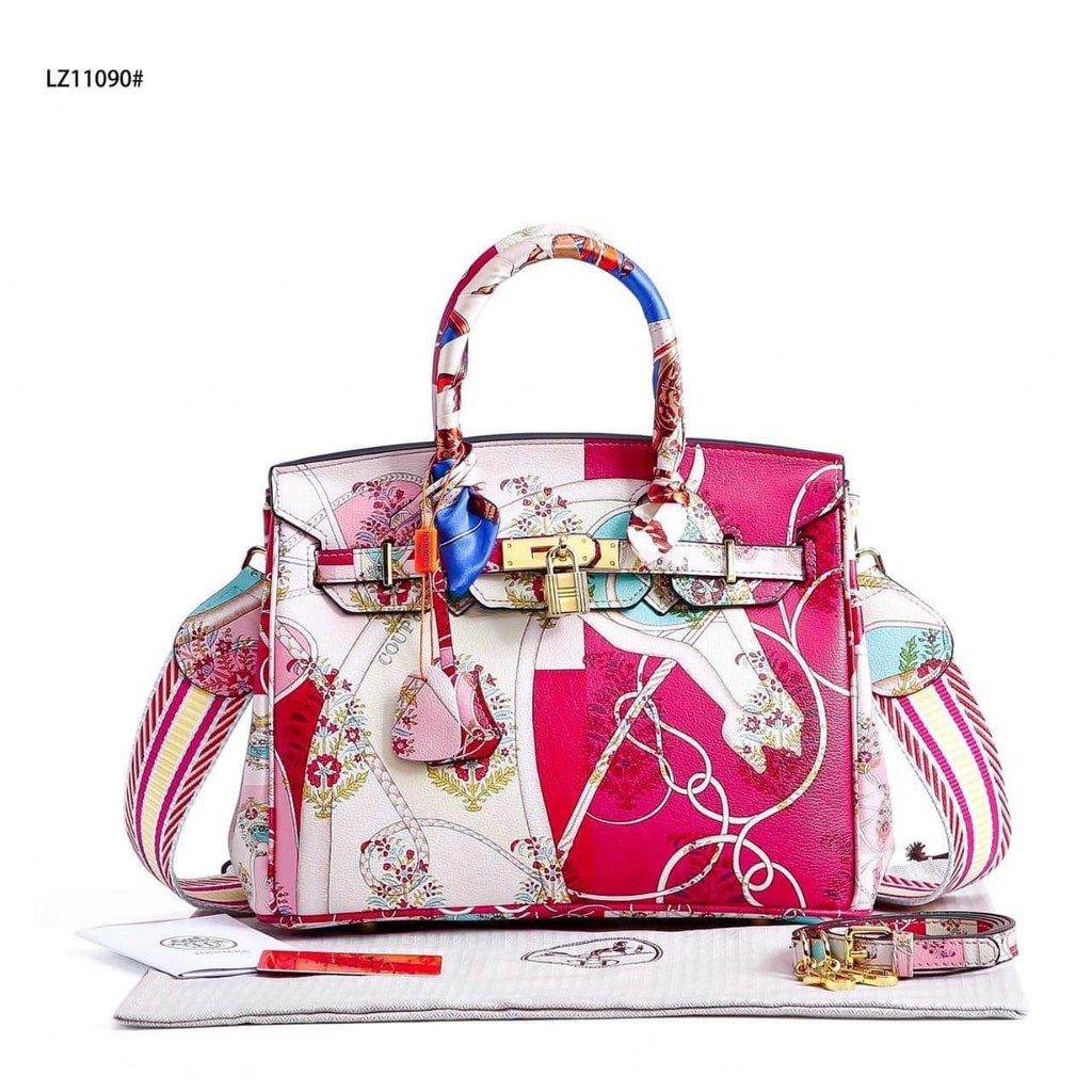HB 30 Printed Edition Togo Handbag LZ11090