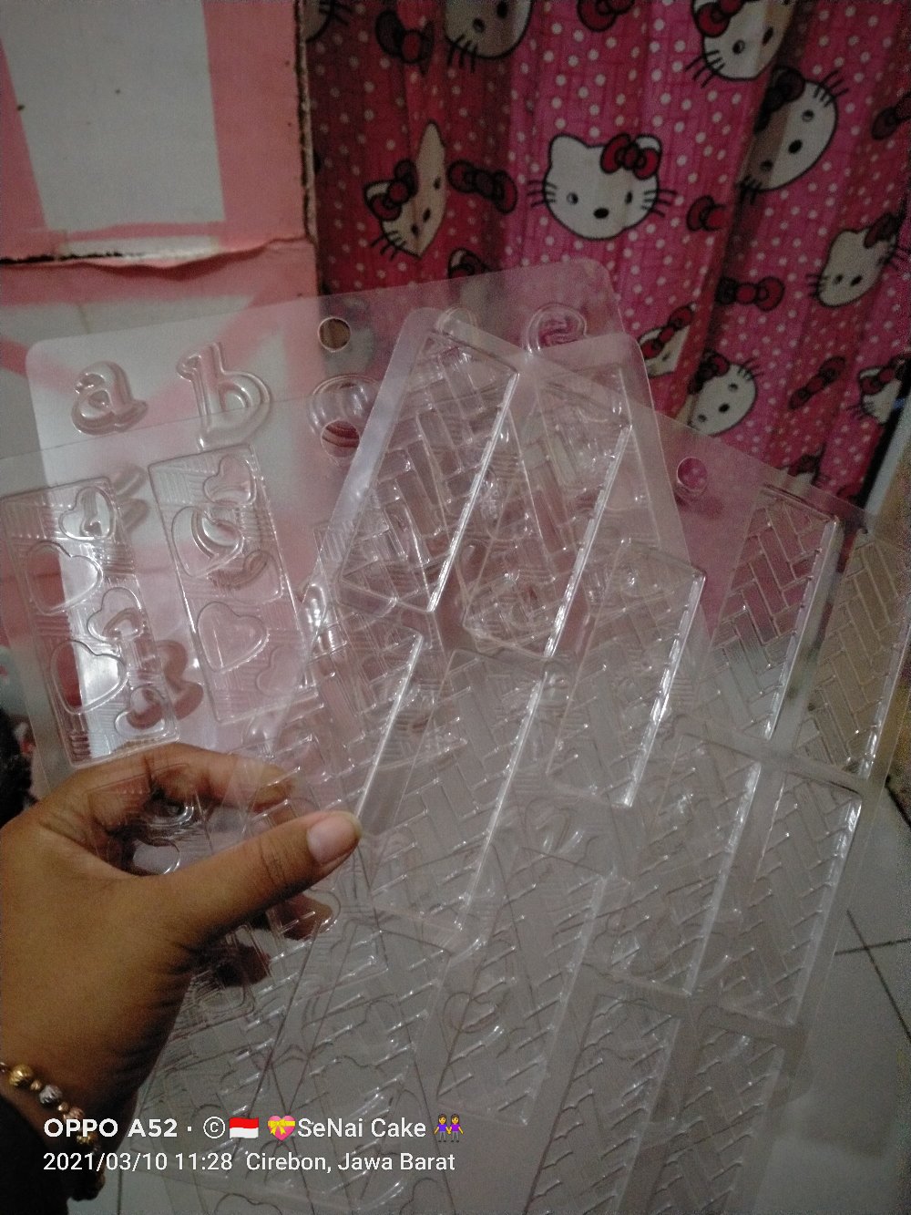 Cj Cetakan Coklat Cokelat Huruf Latin Plastik