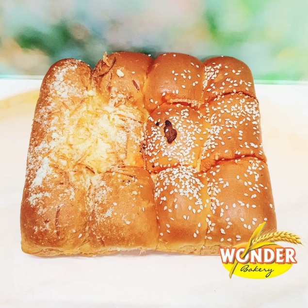 

Roti Kombi Kotak Besar Wonder Bakery Aneka Isian Bakery Ukuran dus 20x20x6cm