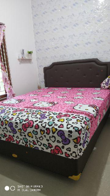 Sprei Hello Kitty Leopard Pink