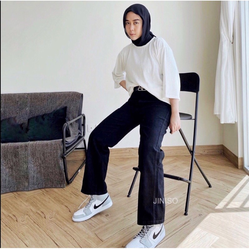 Loose Jeans Hitam JINISO.ID [BACA DESKRIPSI]