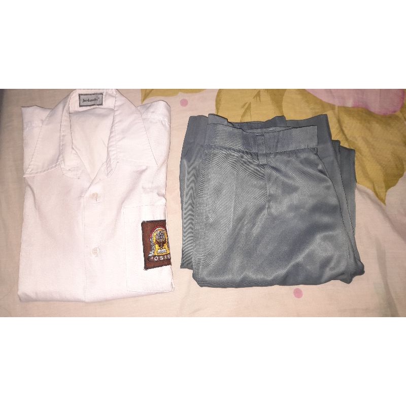 Seragam SMA Negeri Perempuan Seragam Sekolah Bekas Preloved