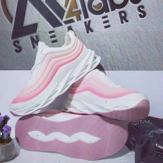 Sepatu Sneakers Wanita Sport Shoes Casual Putih pink kuning