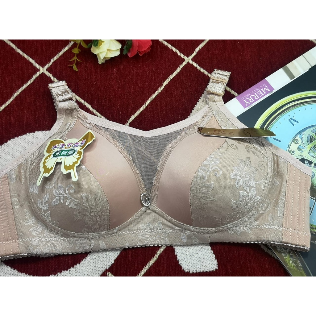 Bra wanita kode 985 busa tipis tdk ada kawat tersedia size 36-42