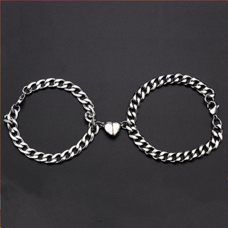 2pcs / Set Gelang Rantai Magnetik Liontin Hati Warna Silver Gaya Vintage Untuk Wanita