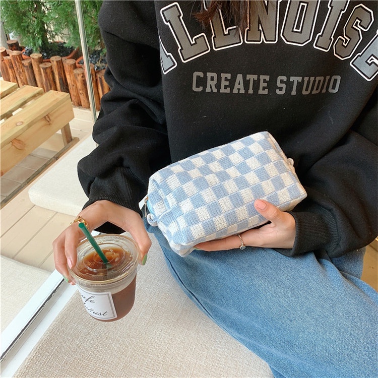 KOREAN CHECKERBOARD KNITTED MAKE UP BAG / POUCH KOSMETIK / TAS MAKE UP BAG / KOTAK PENSIL KOREA