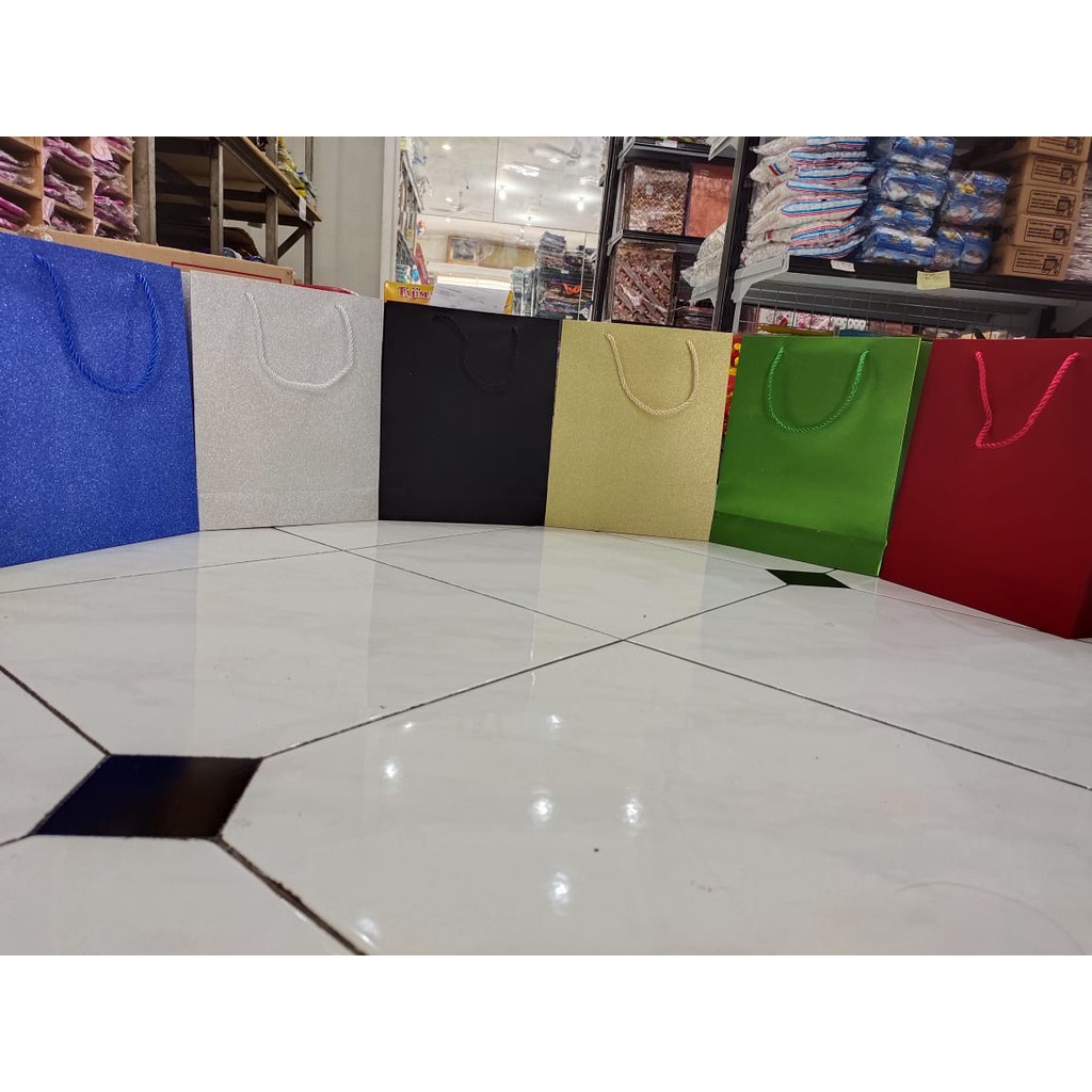 

Paperbag Gliter Polos S Small / Tas Souvenir / Paper Bag Polos Gliter