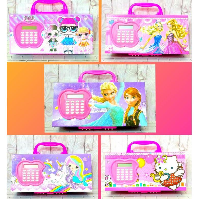 

[PROMO KCW81] Tempat Pensil Kode Kunci 3 Susun ada Kalkulator LOL Pony Hello kitty Tayo tsum2 Ready Stock