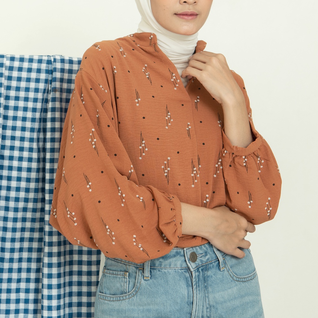 Sakura Vneck Shirt Blouse Kemeja Oversize / kemeja kantor / kemeja korea / kemeja oversize / blouse oversize / kemeja crinkle